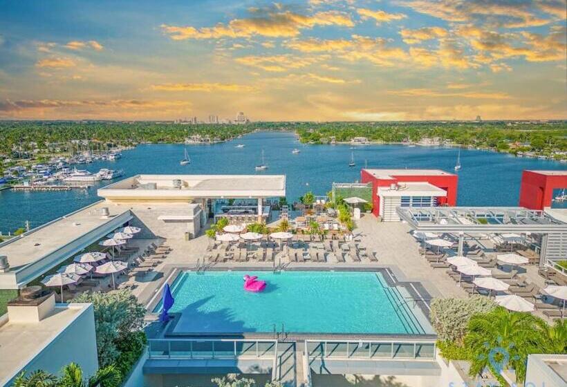 Общежитие Best Stay   Rooftop Pool & Hot Tub   Hollywood Beach