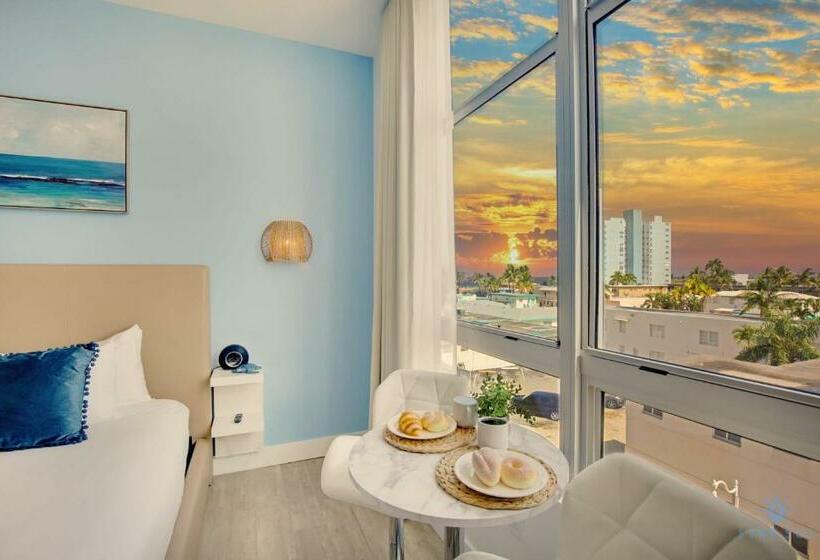 هاستل Lovely Apartment   Rooftop Pool   Hollywood Beach