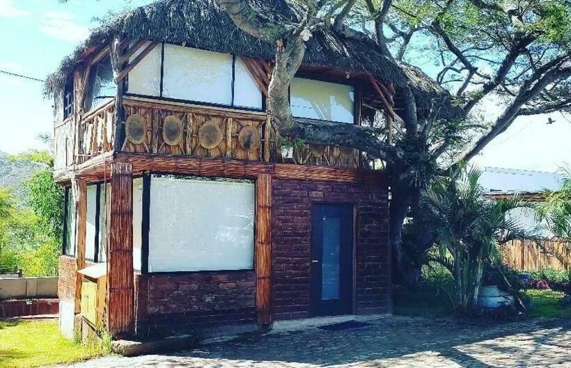 تختخواب و صبحانه Casa Del árbol