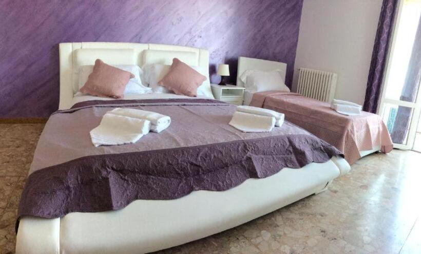 تختخواب و صبحانه Chowdhury House Unit 2