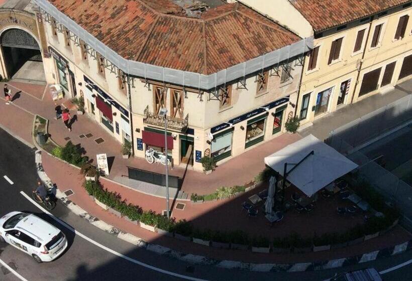 تختخواب و صبحانه Chowdhury House Unit 2