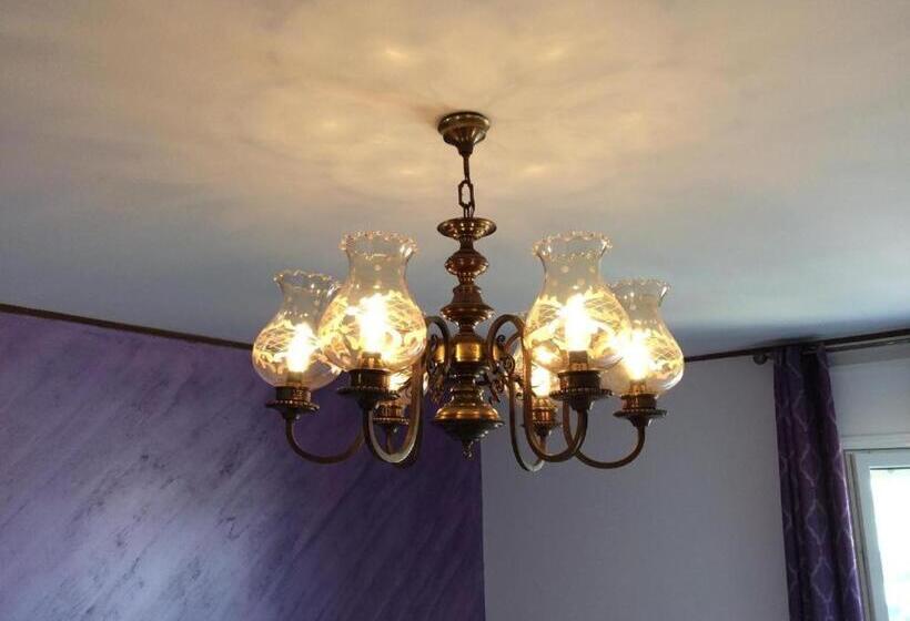 تختخواب و صبحانه Chowdhury House Unit 2