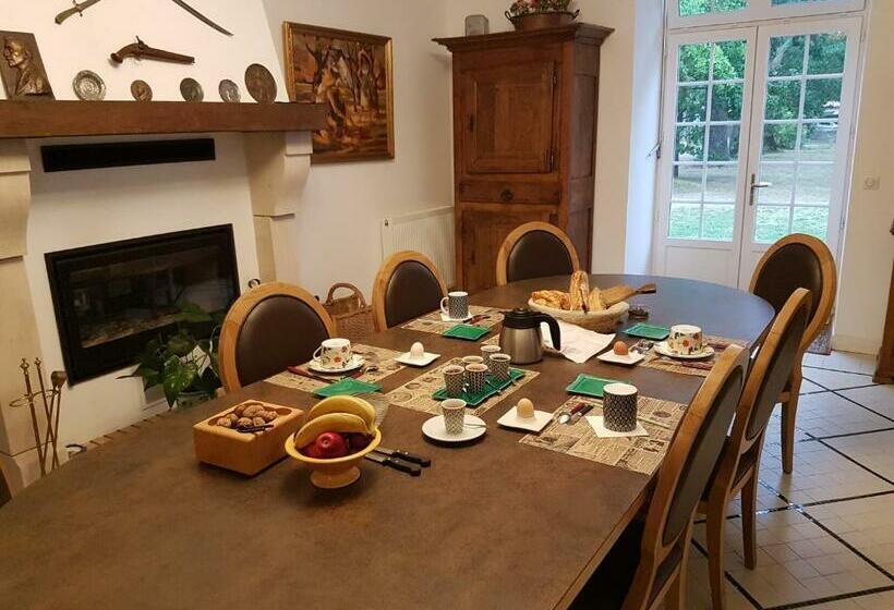 ベッドアンドブレックファースト L Airial De Larroque