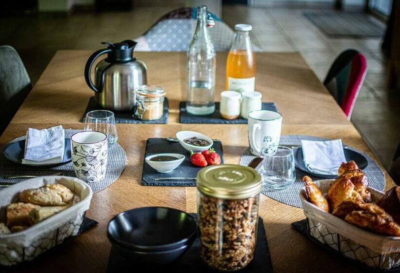 مبيت وإفطار Les Chemins De Berdis