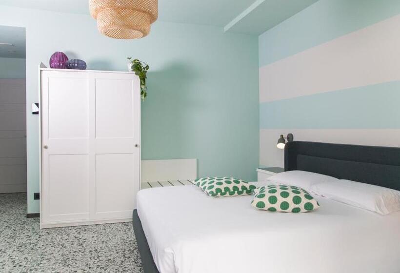 צימר Moncrivel Rooms & Relax
