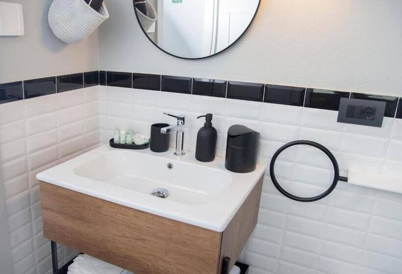 צימר Moncrivel Rooms & Relax