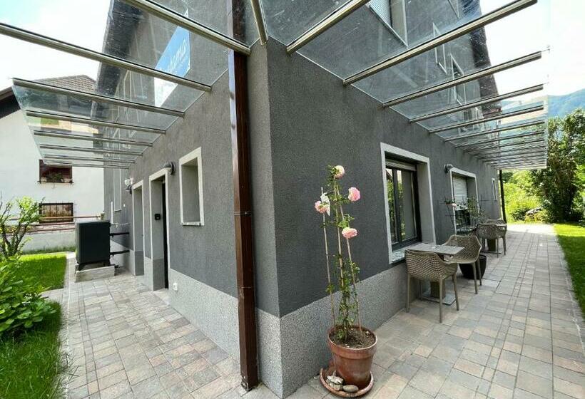 تختخواب و صبحانه Panorama Rooms