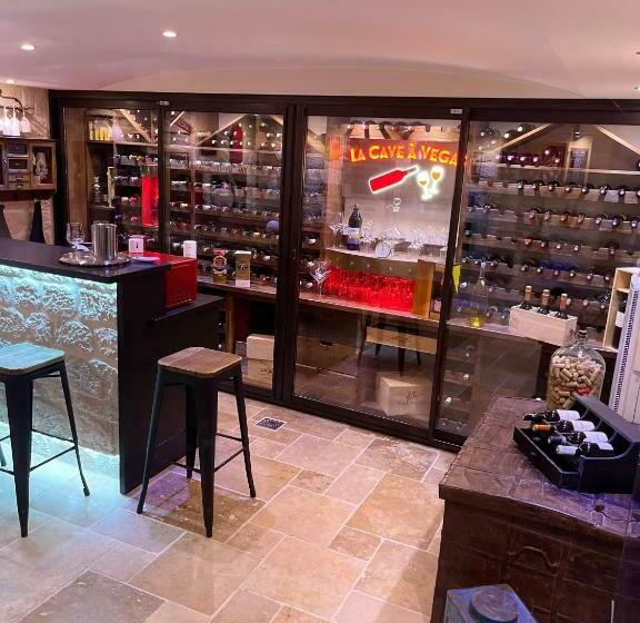 مبيت وإفطار Suite 785 Chambre Loveroom Jacuzzi Sauna Cave