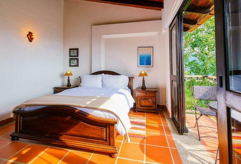 فندق Acaima Café Lodge