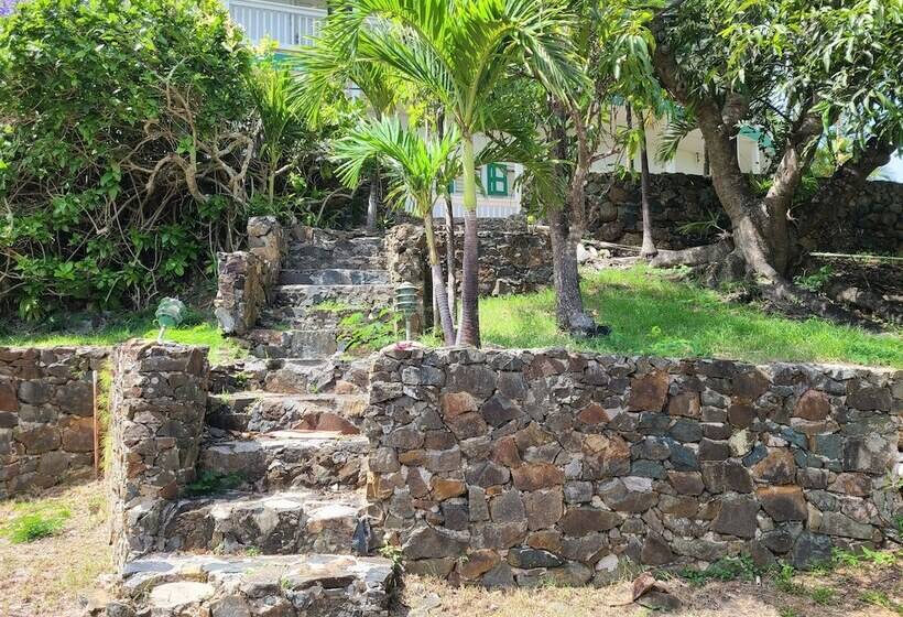 Отель Boundless Bliss