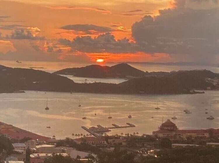 Отель Boundless Bliss