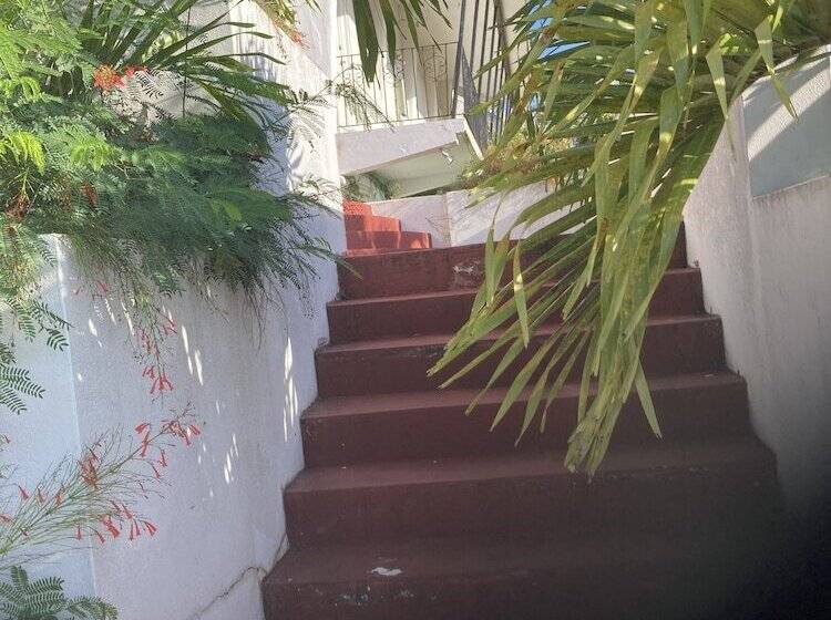 Отель Boundless Bliss