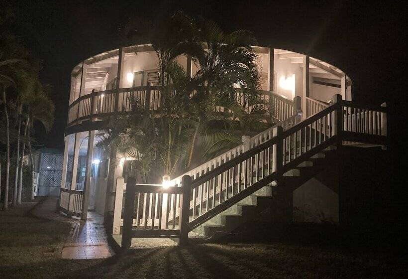 Отель Boundless Bliss