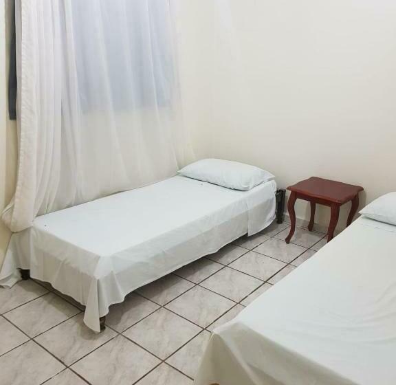 ホテル Central Palace