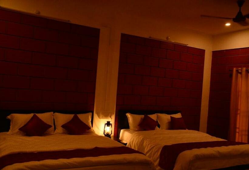 Отель Claynest Resorts