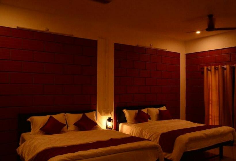 Отель Claynest Resorts