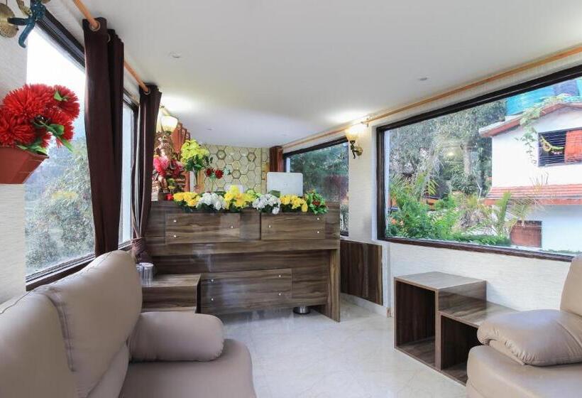 בית מלון כפרי Collection O Nainital Himalayan Resort