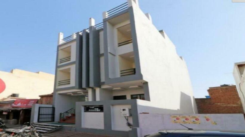 ホテル Four Apple By Proovi Enterpriese By Wb Inn