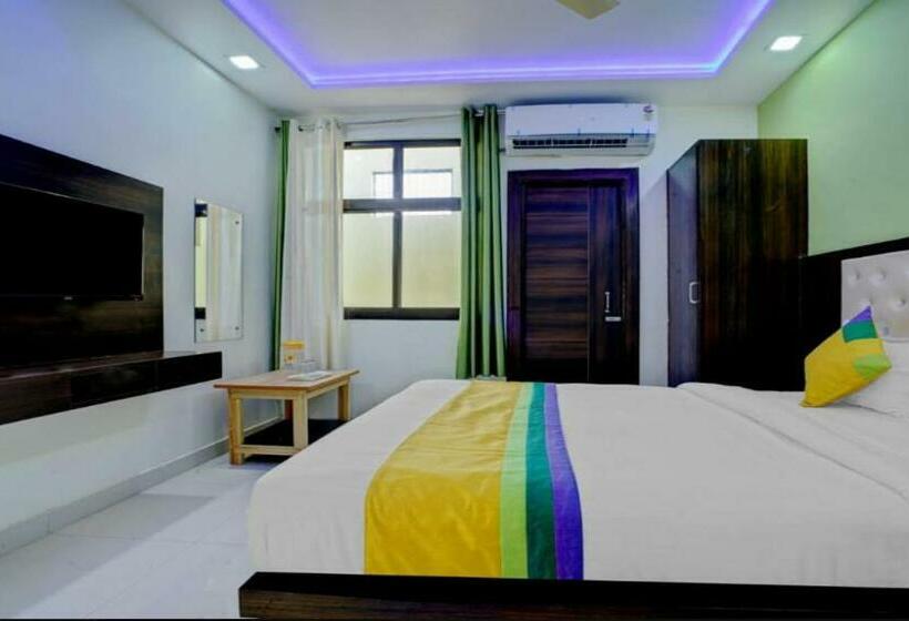 ホテル Four Apple By Proovi Enterpriese By Wb Inn