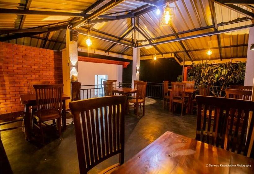 Grand Jumbo Hotel & Restaurant