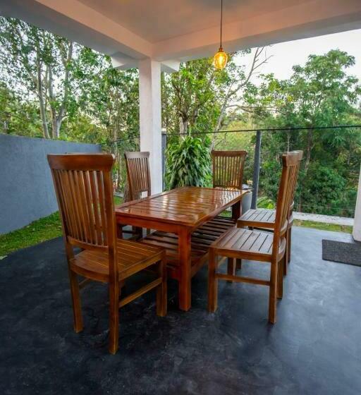 Grand Jumbo Hotel & Restaurant