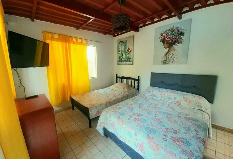 ホテル Huanchaco Gardens