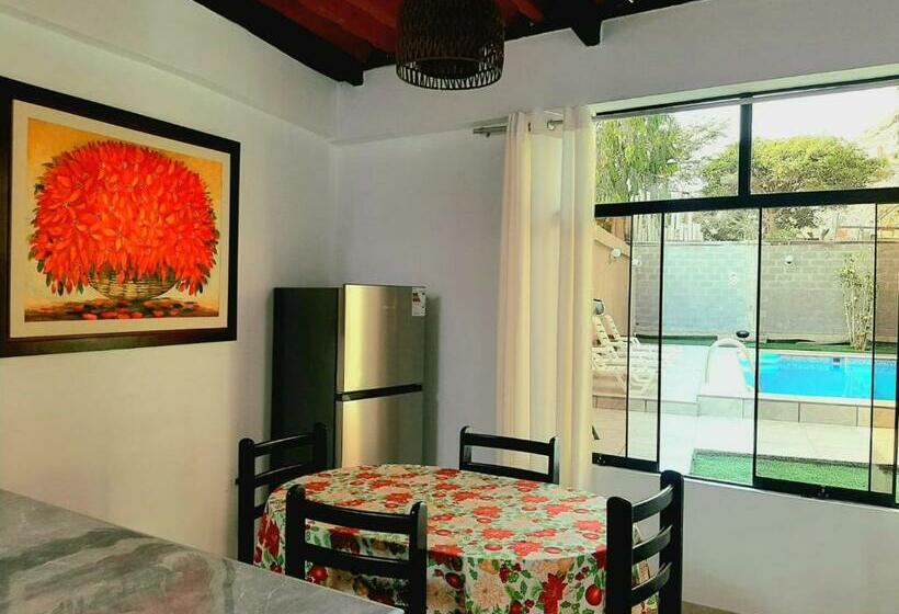 ホテル Huanchaco Gardens