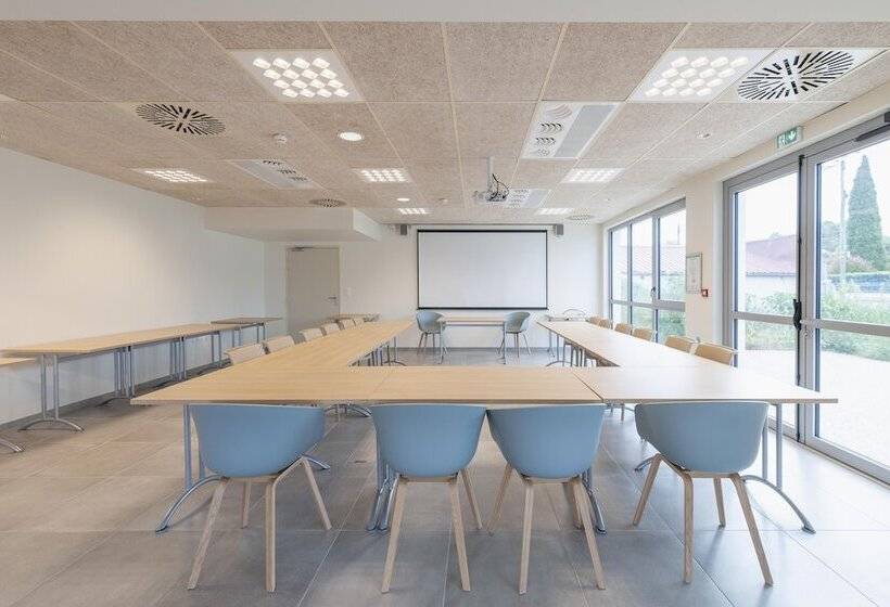 בית מלון כפרי Ibis Budget Mont De Marsan