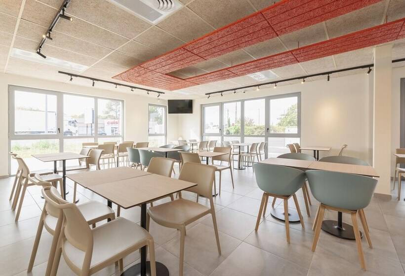 בית מלון כפרי Ibis Budget Mont De Marsan