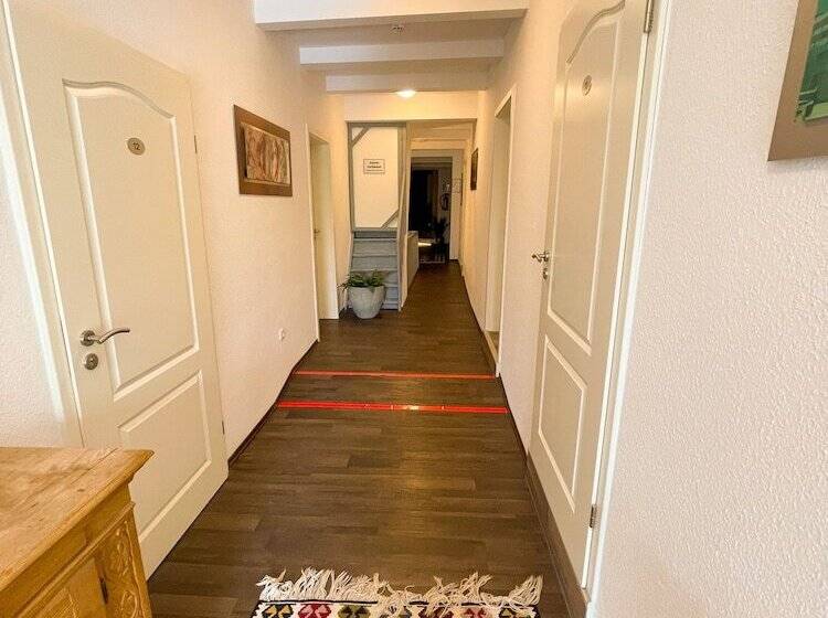 فندق Kronenkurve