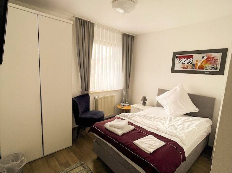 فندق Kronenkurve