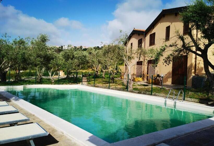 호텔 La Corte Degli Ulivi   Albergo Rurale