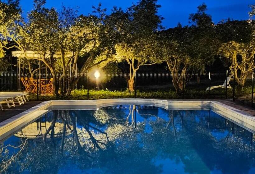 בית מלון כפרי La Corte Degli Ulivi   Albergo Rurale