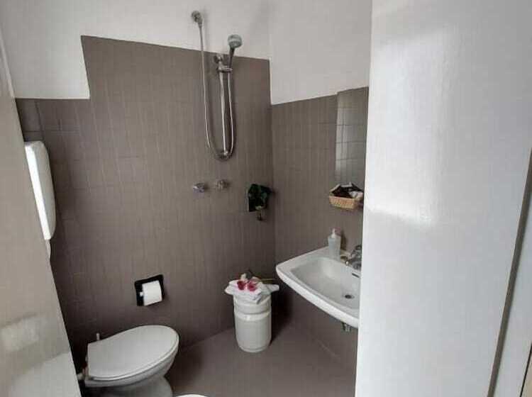 هتل Maison Des Roses