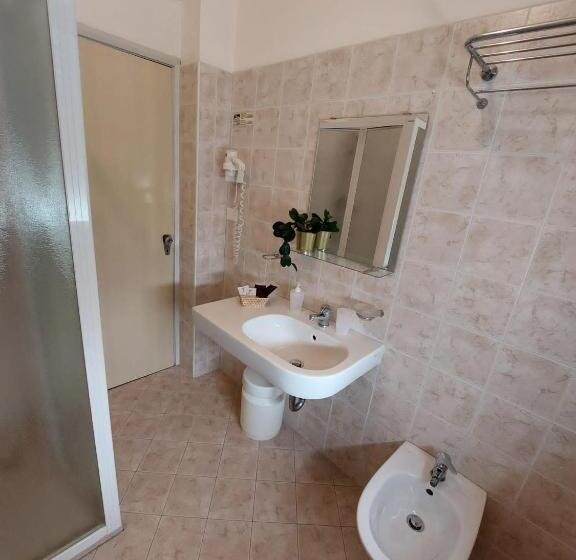 هتل Maison Des Roses