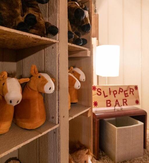 فندق Nicura Ranch Inn & Stables