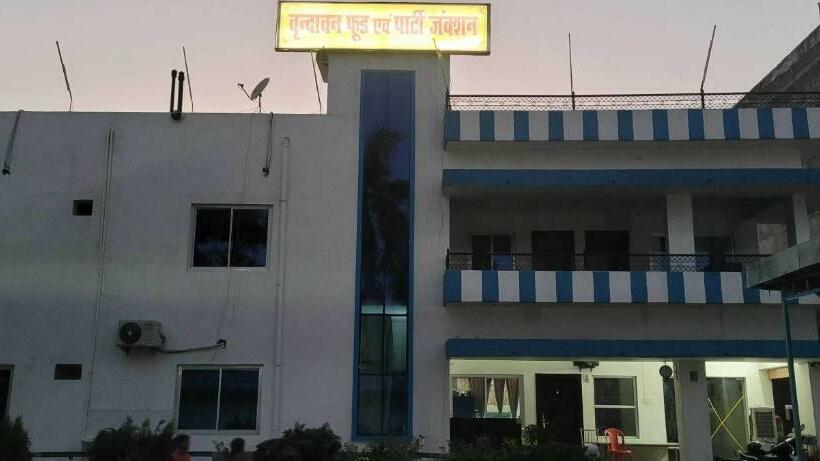 酒店 Oyo 89082 Vrindavan