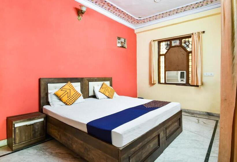 בית מלון כפרי Oyo 89317 Rajputana Homestay