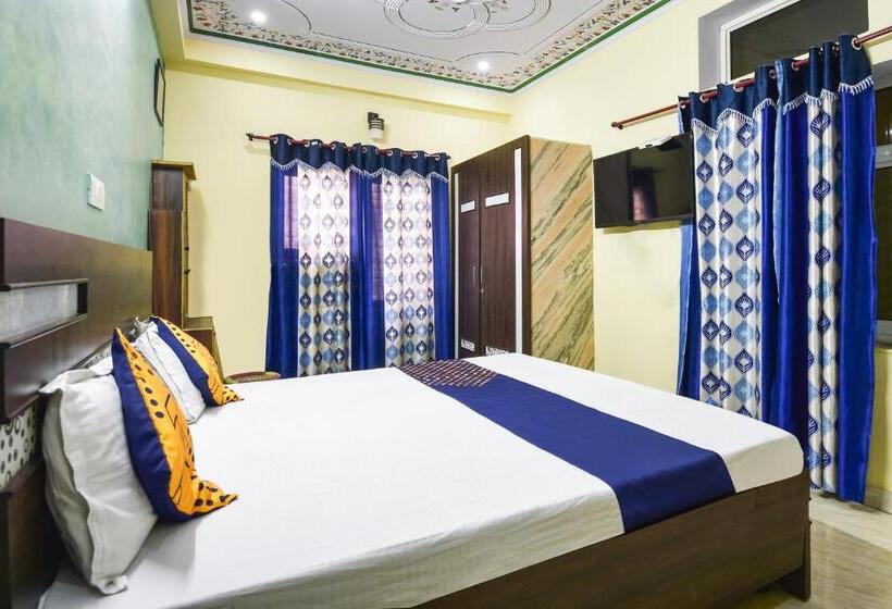 בית מלון כפרי Oyo 89317 Rajputana Homestay