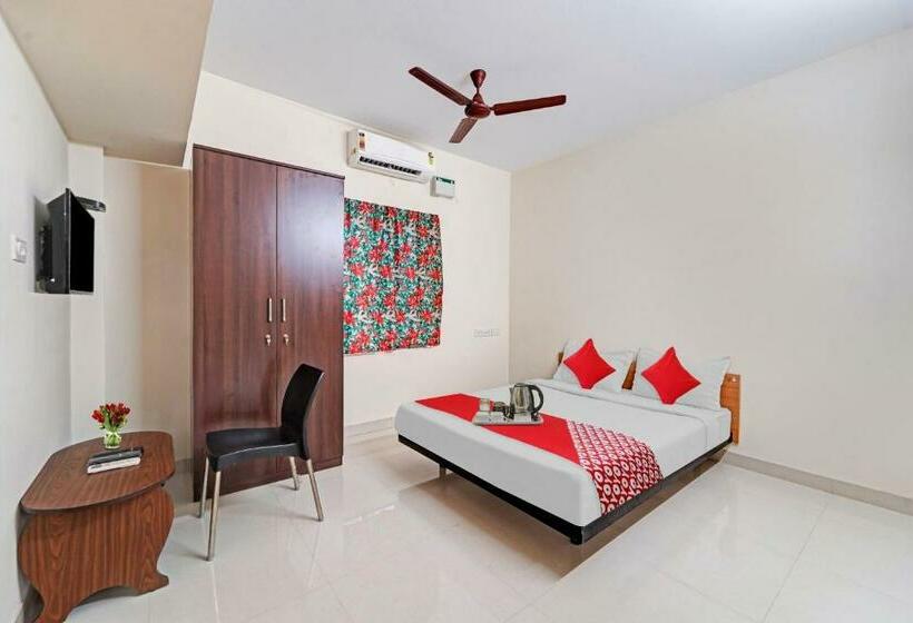 Hotel Oyo 90112 Fly Home