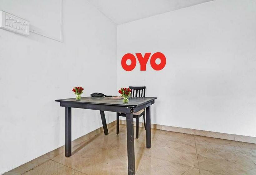 Hotel Oyo 90112 Fly Home