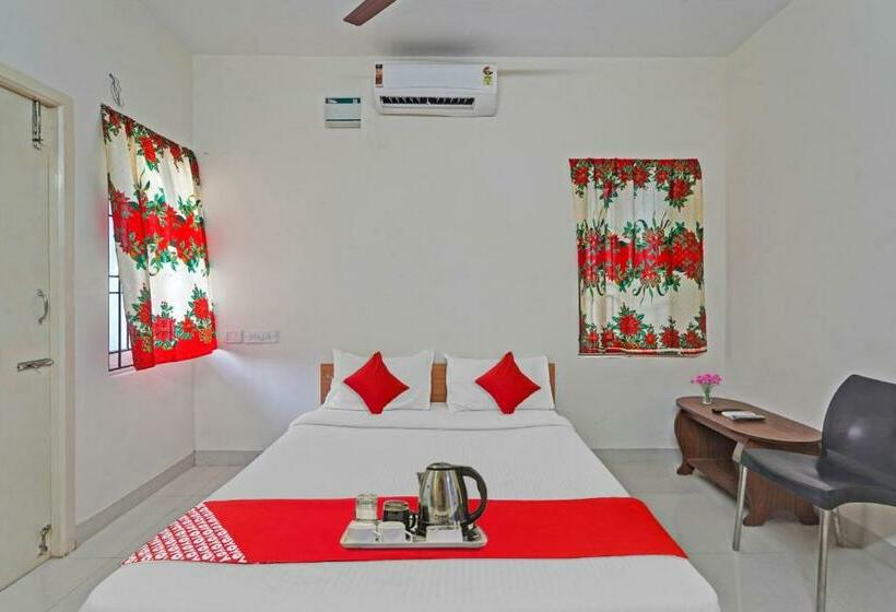 Hotel Oyo 90112 Fly Home