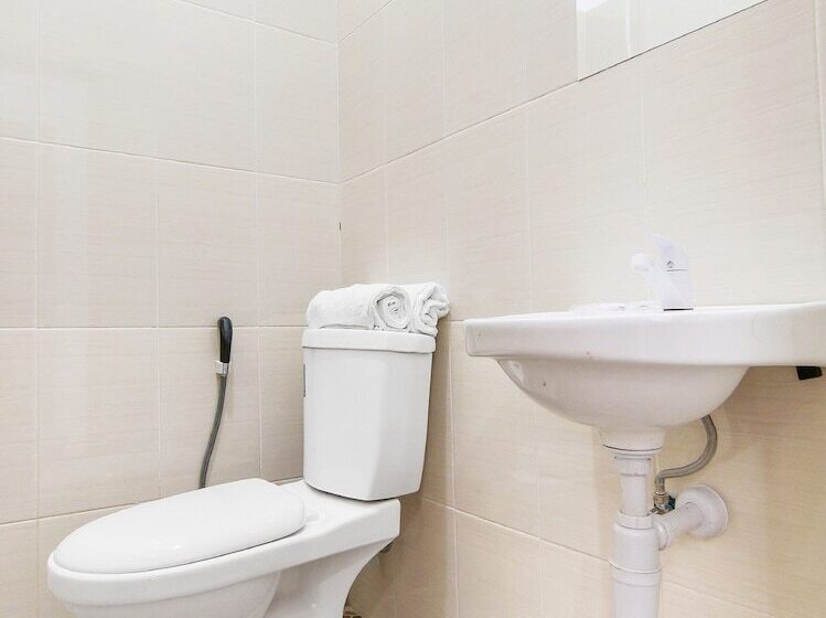 酒店 Oyo 91301 Lewis Dc Guesthouse