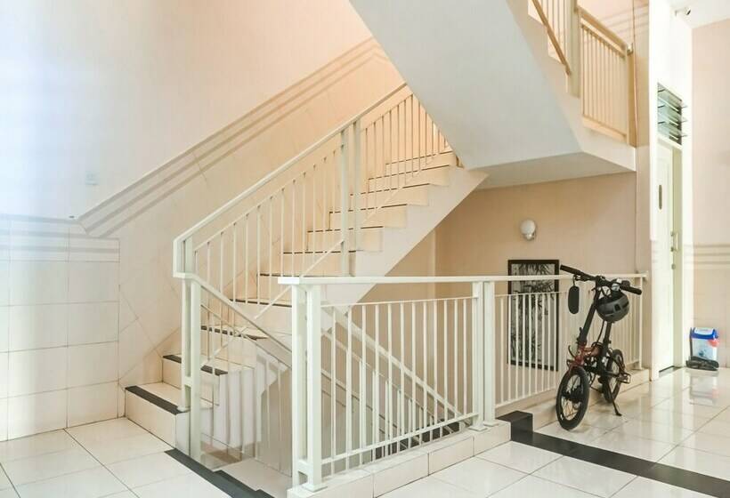 ホテル Oyo 91316 Hh Guest House Makassar