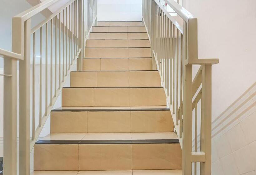 هتل Oyo 91316 Hh Guest House Makassar