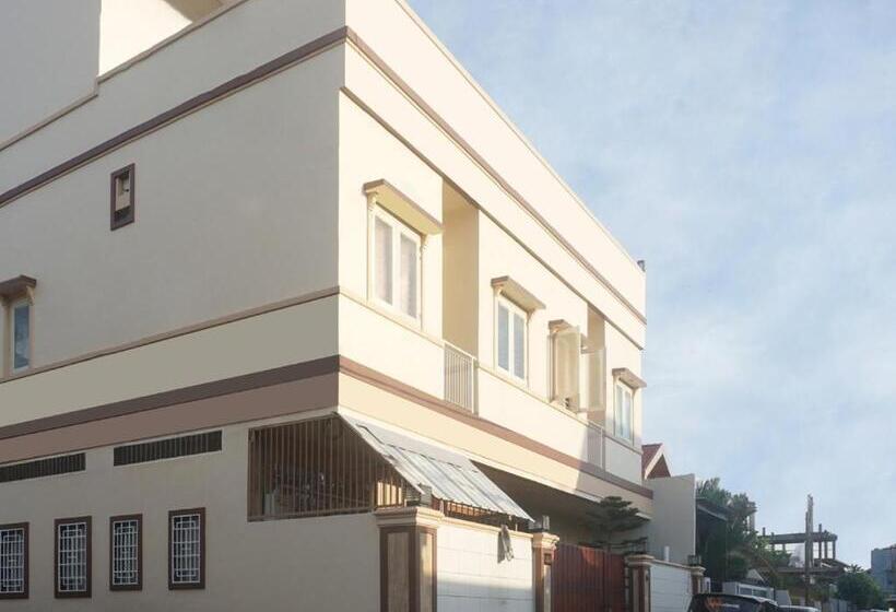 ホテル Oyo 91316 Hh Guest House Makassar