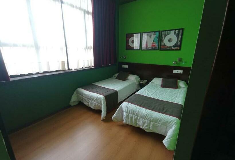 فندق / Restaurante La Pepa