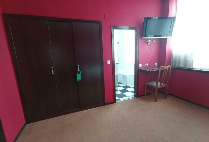 فندق / Restaurante La Pepa