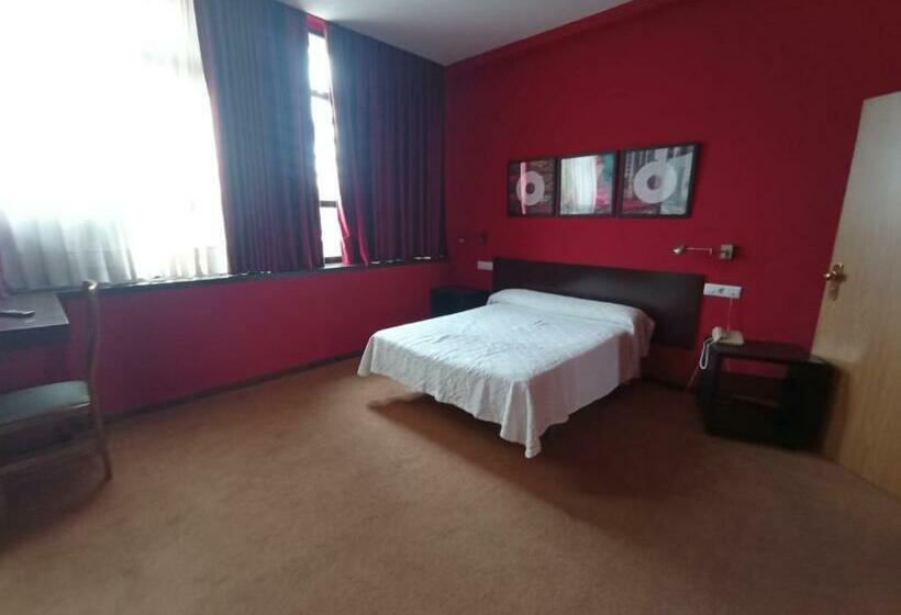 فندق / Restaurante La Pepa