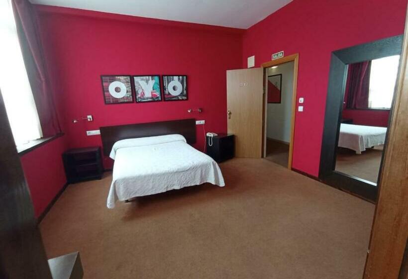 فندق / Restaurante La Pepa